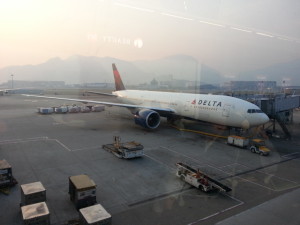 デルタ　香港　成田