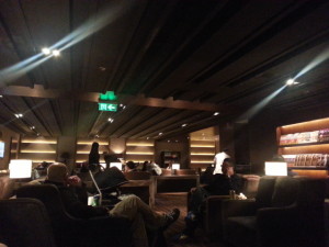 香港空港　有料ラウンジ