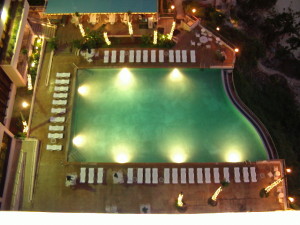 グアムリーフホテル　インフィニティプール　夜景