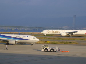 関空　エミレーツ