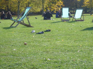 ロンドン　公園　チェア　有料