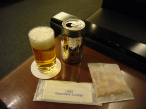 成田空港　カードラウンジ