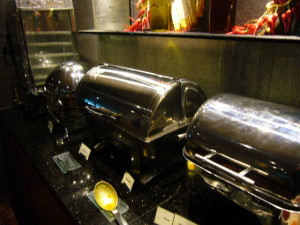 チャンギ空港　ラウンジ　食事